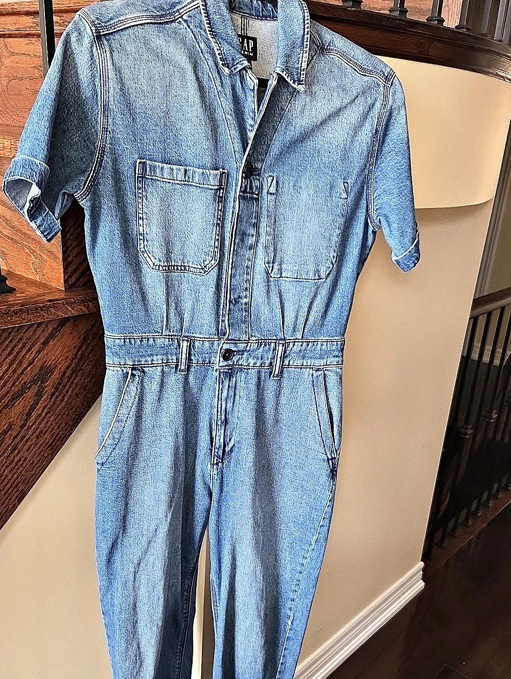 Gap Denim Jumpsuit in Blue Size 2P Like New